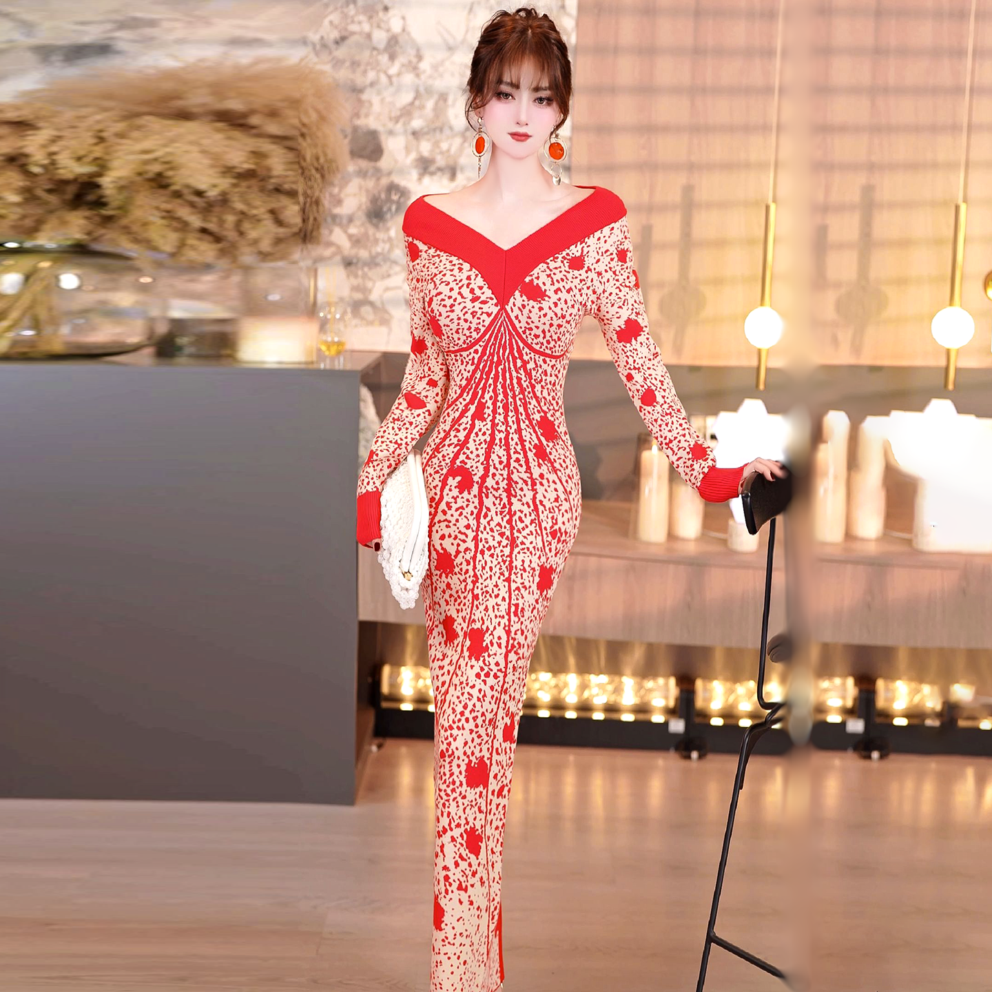 早秋欧美小众设计感提花V领针织裙2025新款气质收腰修身连衣裙