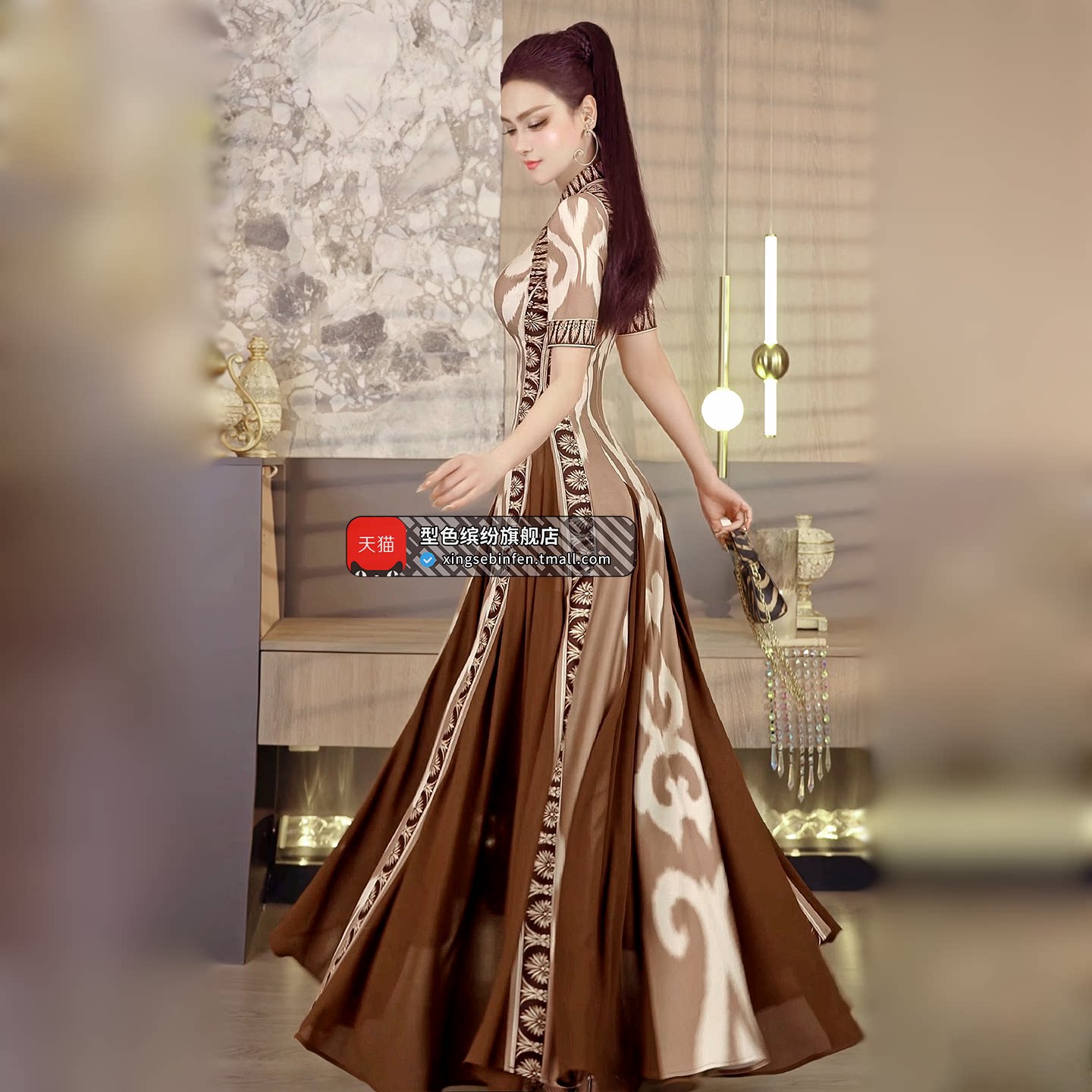 thumbnail for 原创设计异域风印花连衣裙2026新款收腰气质拼接大裙摆长裙子