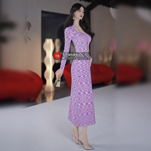 秋冬季气质方领欧美风针织裙新品修身显瘦过膝长款连衣裙