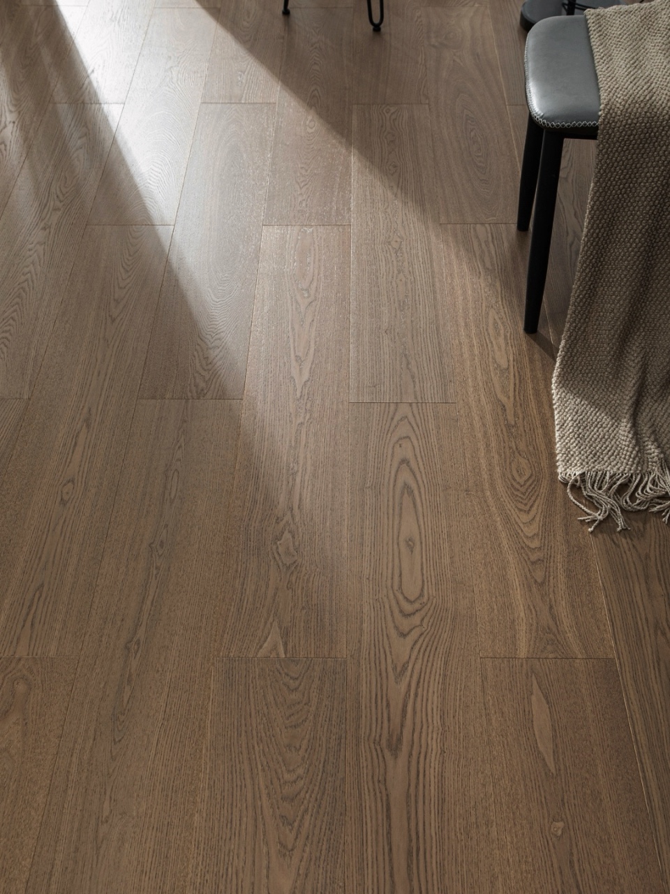 精选AB级3.0欧洲梣木纯三层地板