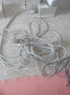 全新库存四轴一套,配RCX340控制器,成色见图。需要的全新议价