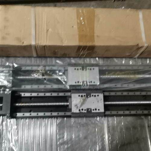 全新库存全新HZM一1707100滑台有三台,尺寸自己看图,全新议价