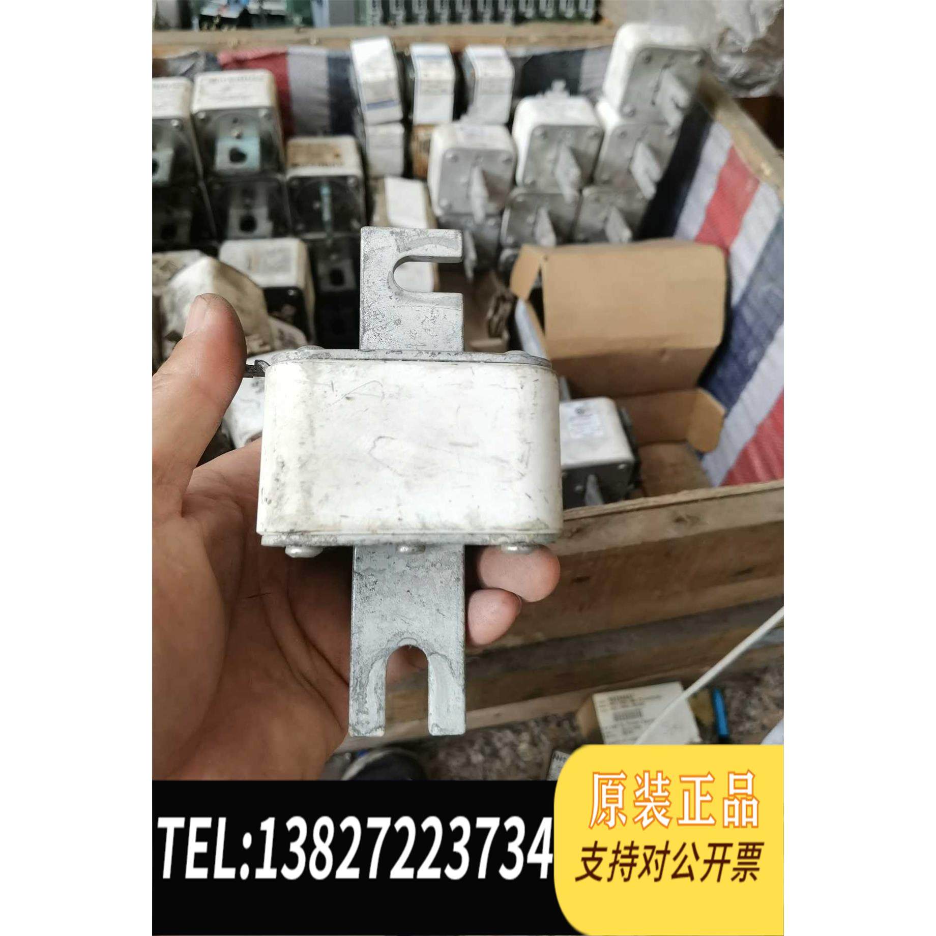 全新原装巴斯曼熔断器 170m6216。。总计 12个。按个出 22需询价