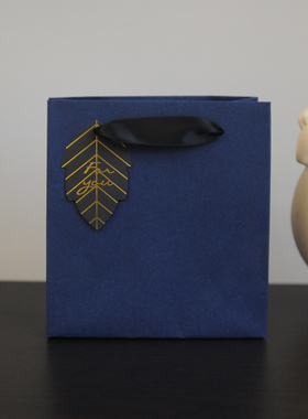 新款高品质礼品袋糖果口红饰品paperbag烘焙企业商务客制手提纸袋