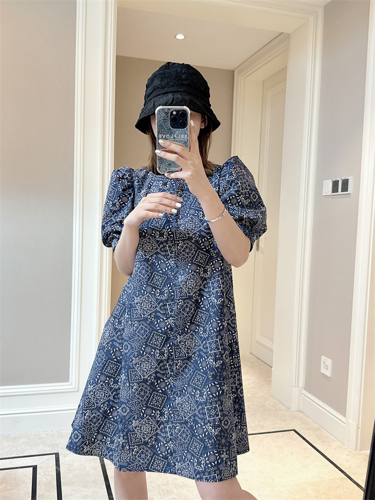 大码胖mm法式碎花连衣裙女夏季新款收腰显瘦设计感小众a字中长裙