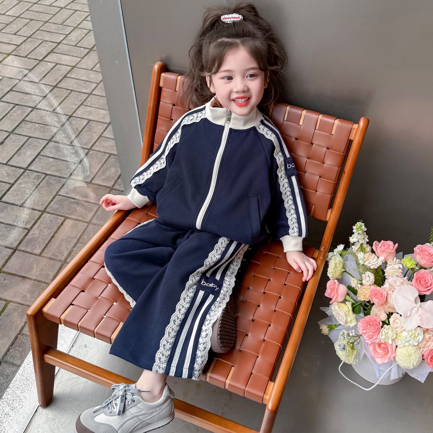 春季女童套装2026春装新款洋气儿童巨好看洋气运动外套两件套韩系