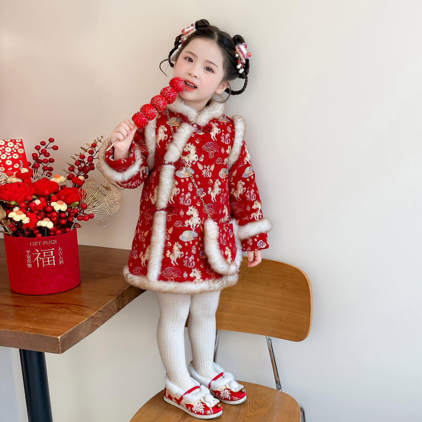 女童秋冬季拜年服2025新款宝宝冬款唐装新中式儿童冬装过新年衣服