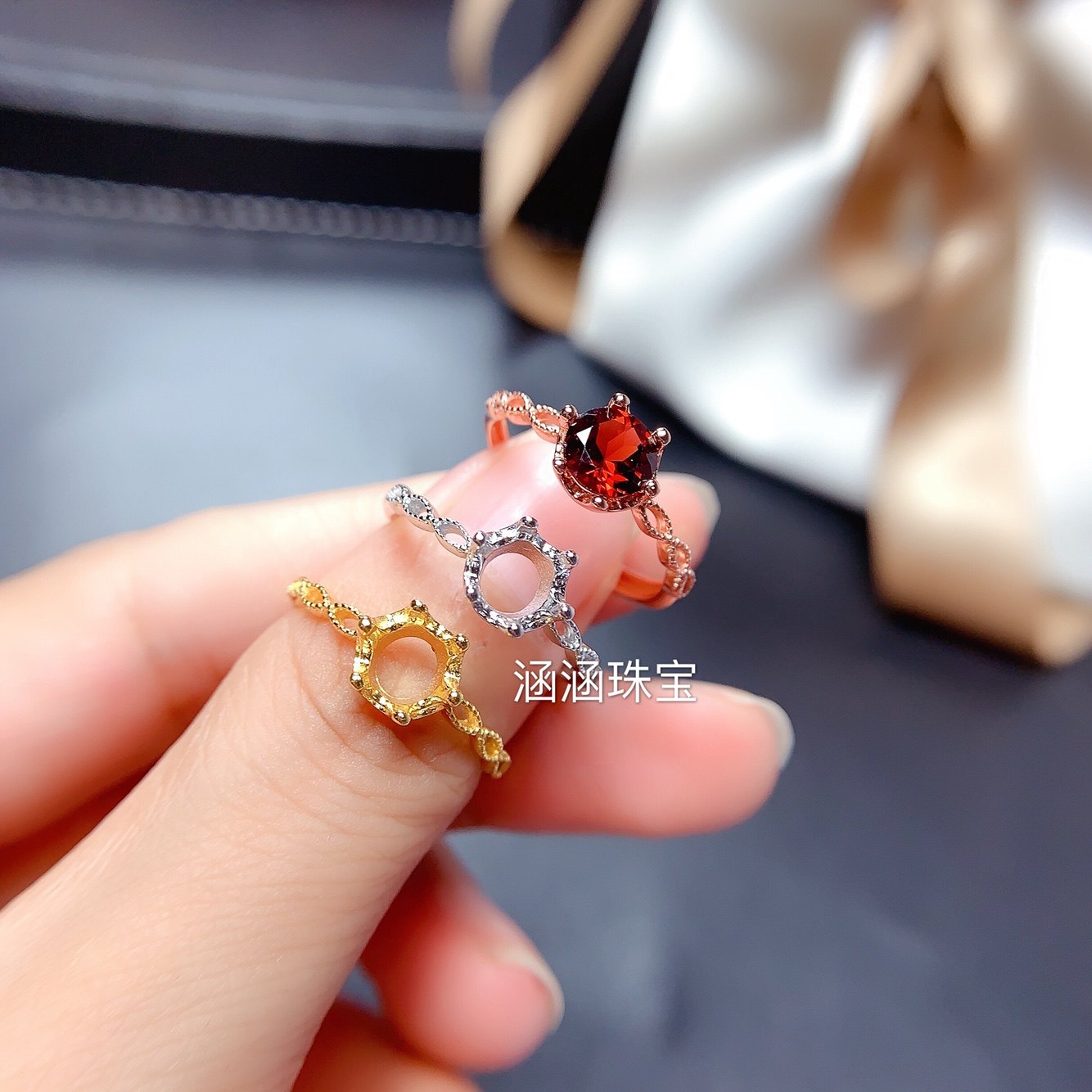 皇冠款时尚风56*6mm代镶银戒指