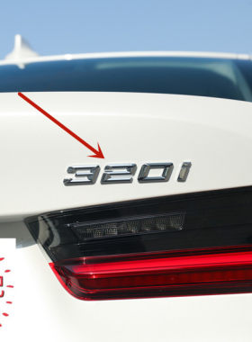 宝马320i325i330i后备箱字标