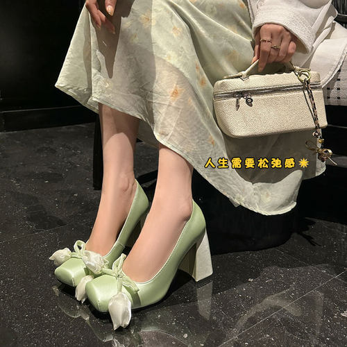 韩式秋季新款真皮粗跟单鞋女小个子温柔晚晚风蝴蝶结方头高跟鞋子
