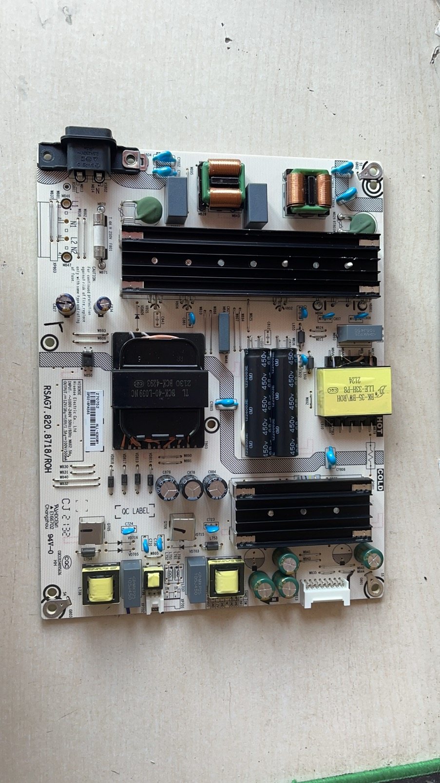 @原装海信65E3F 65A52F HZ65E3D-PRO 电源板RSAG7.820.8718 背光2