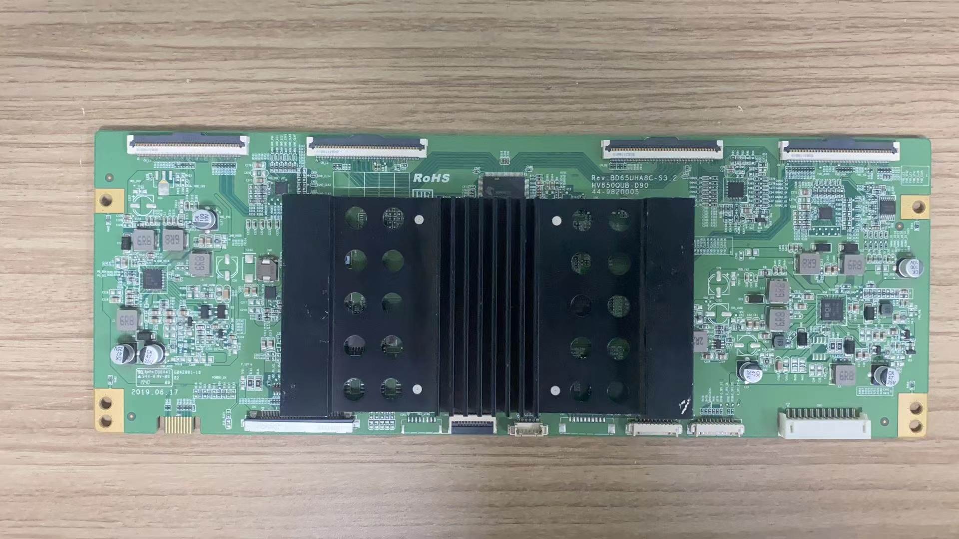 海信HZ65U9E X65F逻辑板BD65UHA8C-S3.2 HV650QUB-D90 44-9820005