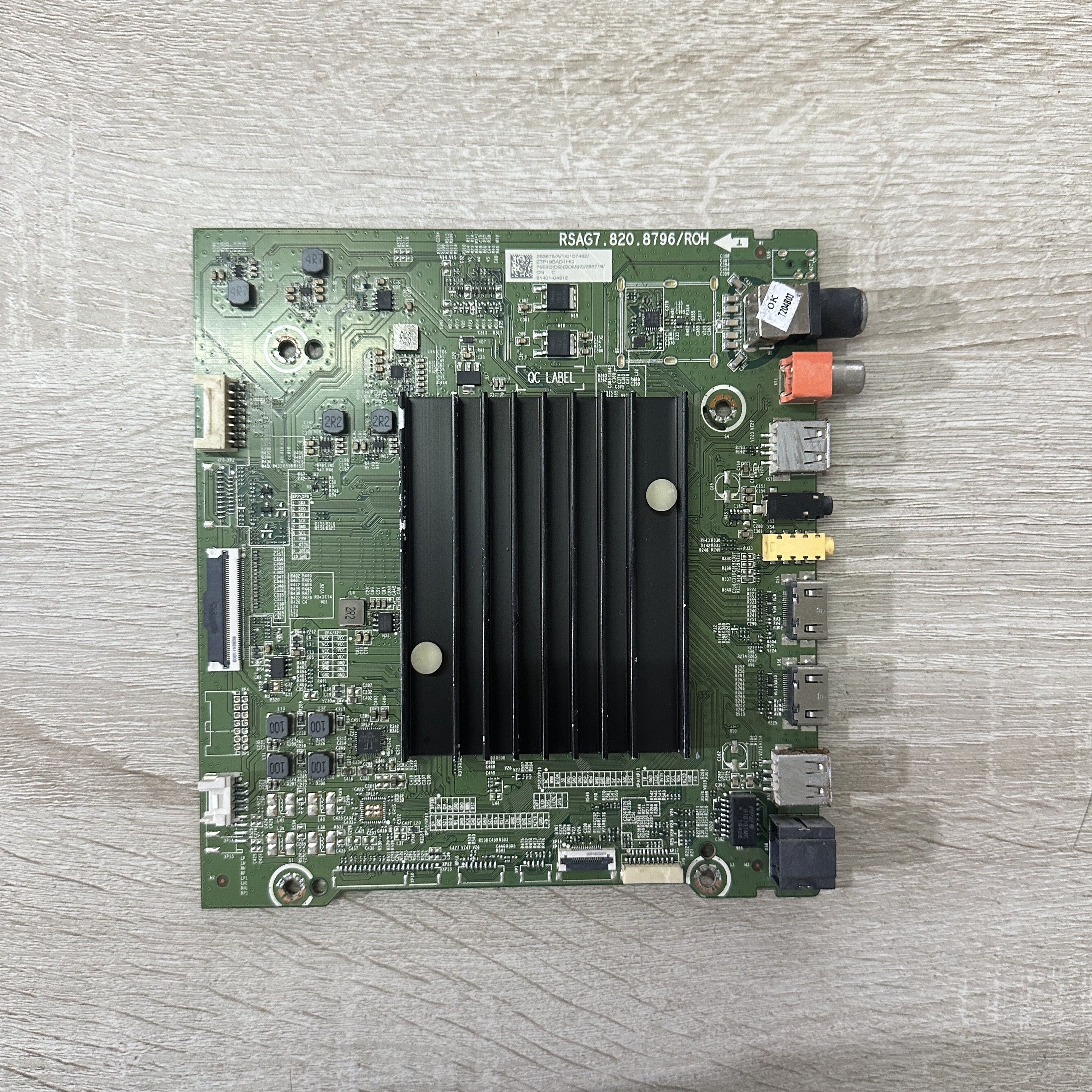 A原装海信75E3D(BOM82)主板RSAG7.820.8796屏HD750S3U71 现货