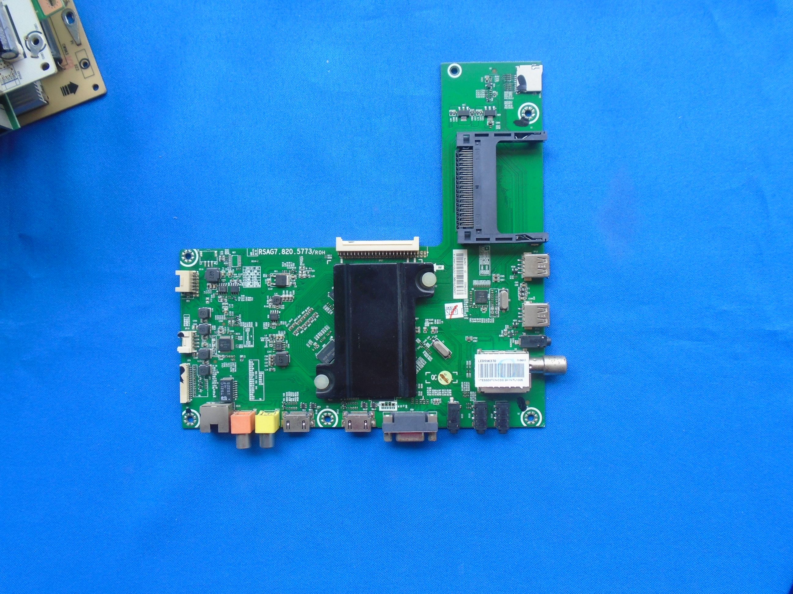 实拍D原装海信LED55K370(BOM2)主板RSAG7.820.5773 屏HE550HF-B81