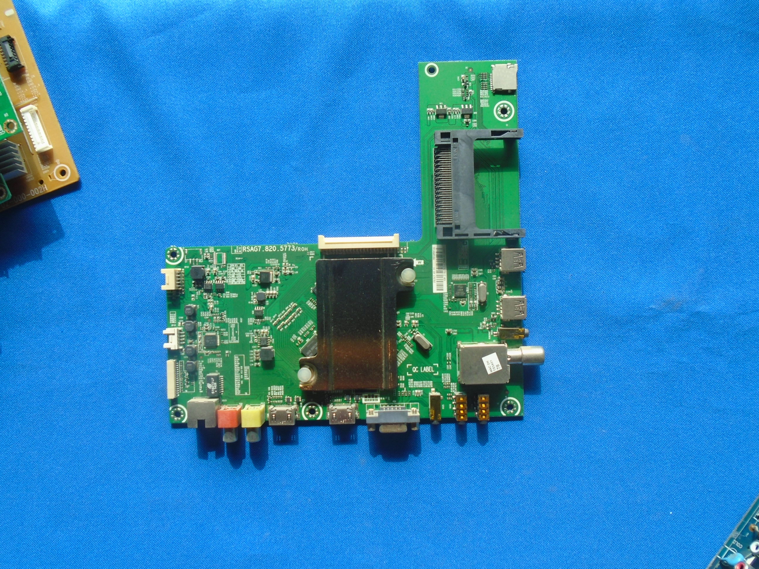 原装海信 LED50T1A  (B0M2) 主板RSAG7.820.5773屏HE500HF-B54/S1