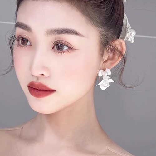 新娘珍珠耳环2023年新款潮耳饰潮