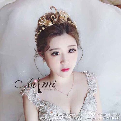 天鹅皇冠婚纱头饰新娘2024新款