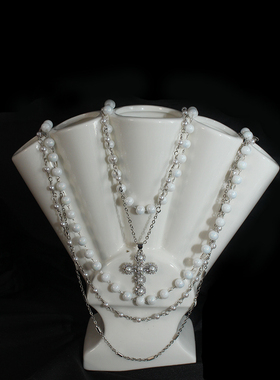 FHSTUDIO原创设计法式甜酷风哥特幻彩白珠仿珍珠镀银十字架项链