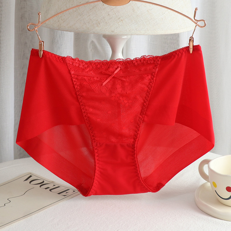2025韩国中腰小平角内裤女夏季薄款冰丝无痕包臀大码性感蕾丝红色