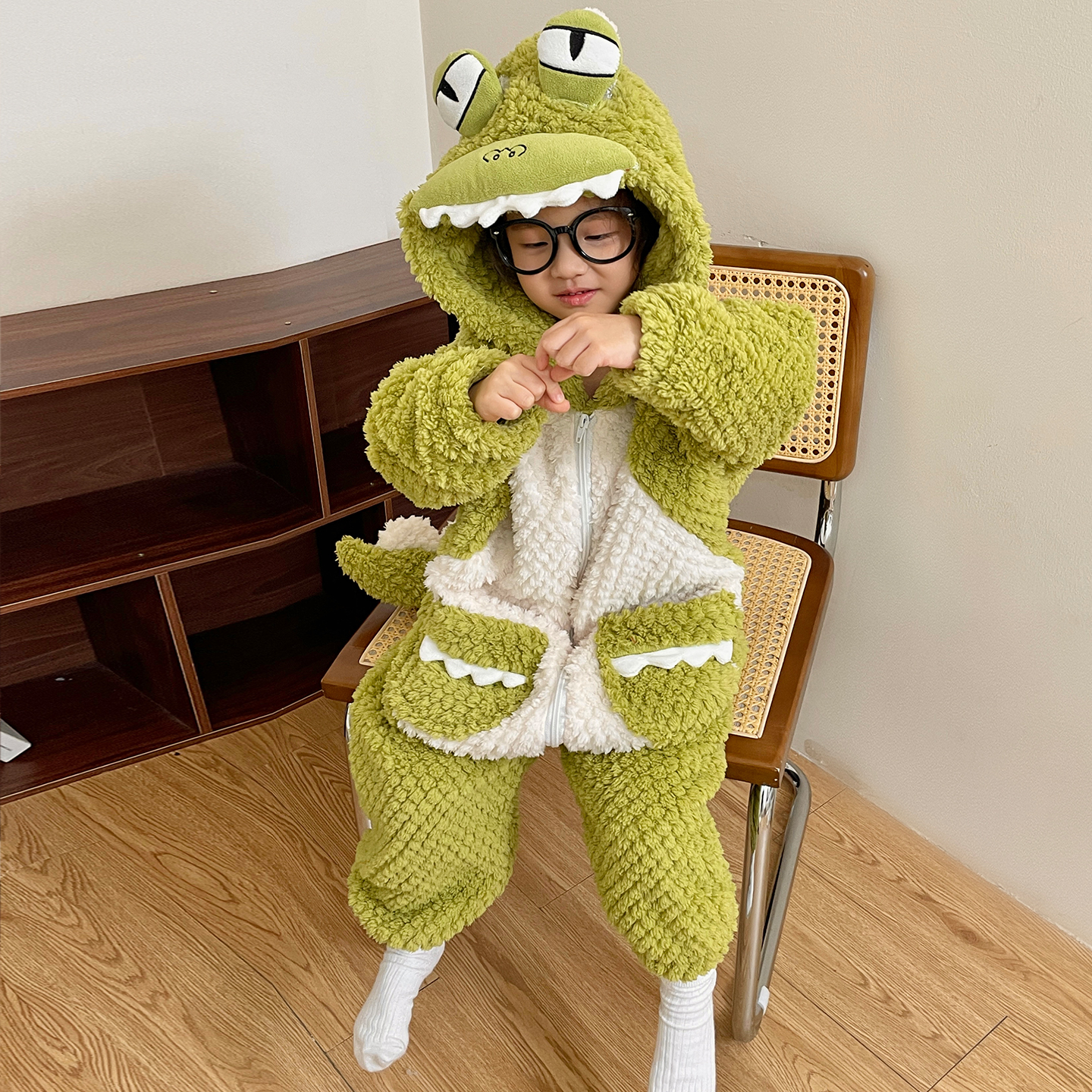 儿童睡衣冬季加绒加厚珊瑚绒连体衣卡通恐龙中大童男童女孩家居服