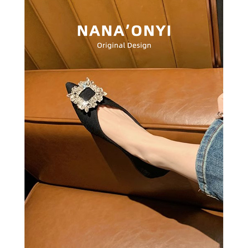 羊皮版！尖头单鞋女2025新款气质水钻方扣绒面晚风配裙子平底鞋子