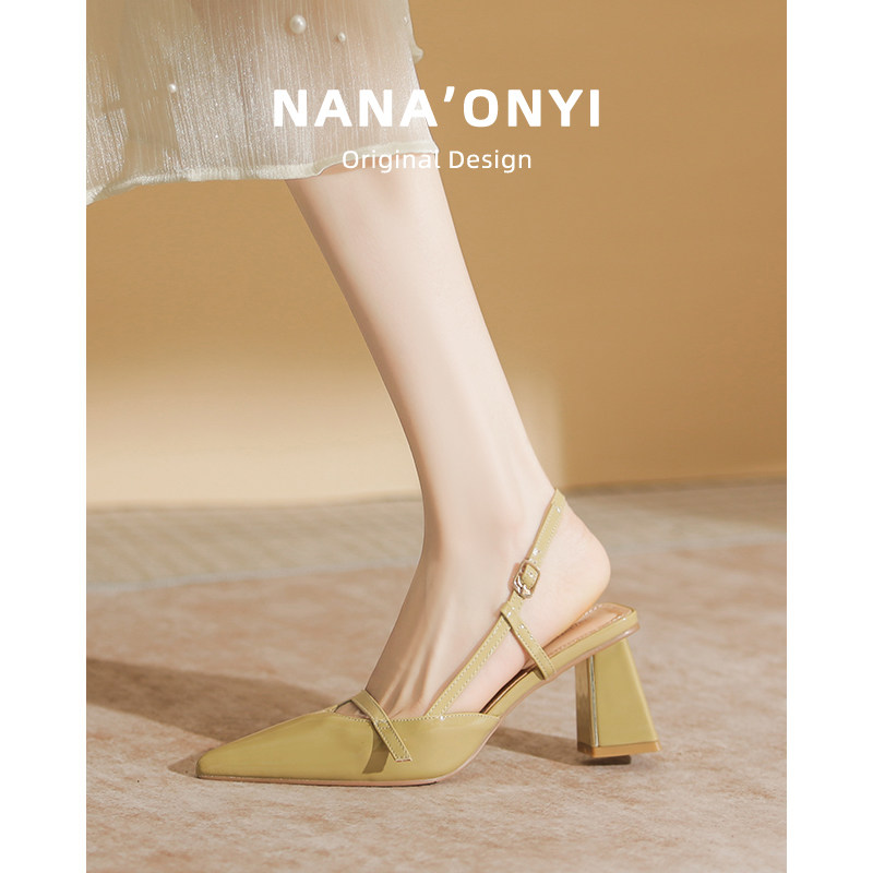 包头凉鞋女款2026年新款夏季百搭不累脚法式真皮尖头粗跟高跟鞋女