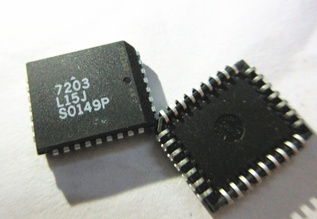 IDT7203L25J IDT7203L25 PLCC-32 FIFO储存器   IDT7007L55PF QFP