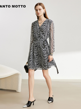 cantomotto法式通勤印花裙秋季上新收腰系带小个子款连衣裙