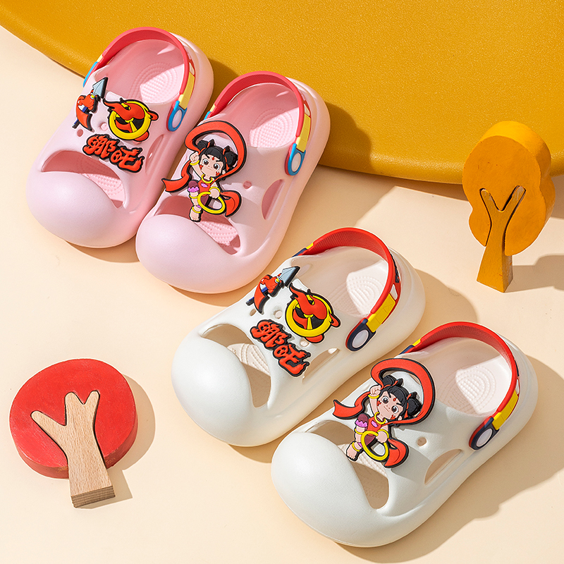 哪吒儿童洞洞鞋正品夏季凉鞋两穿