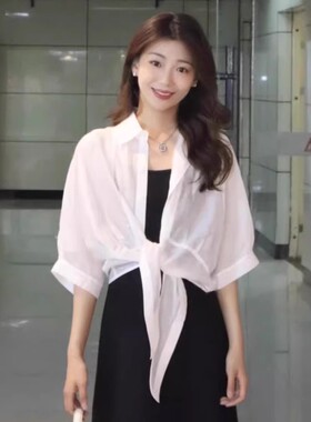 哥家商场同款女装2026春夏新款轻薄白色中袖衬衫短款女装1301017