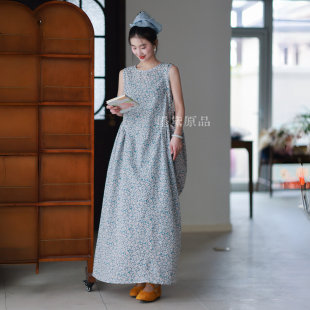 墨黛原品女2026春夏新品 文艺复古碎花显瘦盐缩棉连衣裙气质背心裙