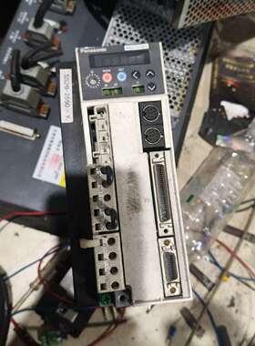 驱动器MCDCT3312B12。成色新，特价处理40-议价