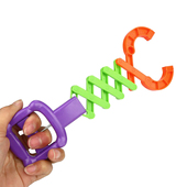 创意新奇机械伸缩手夹夹子手减压整蛊户外儿童玩具生日礼物