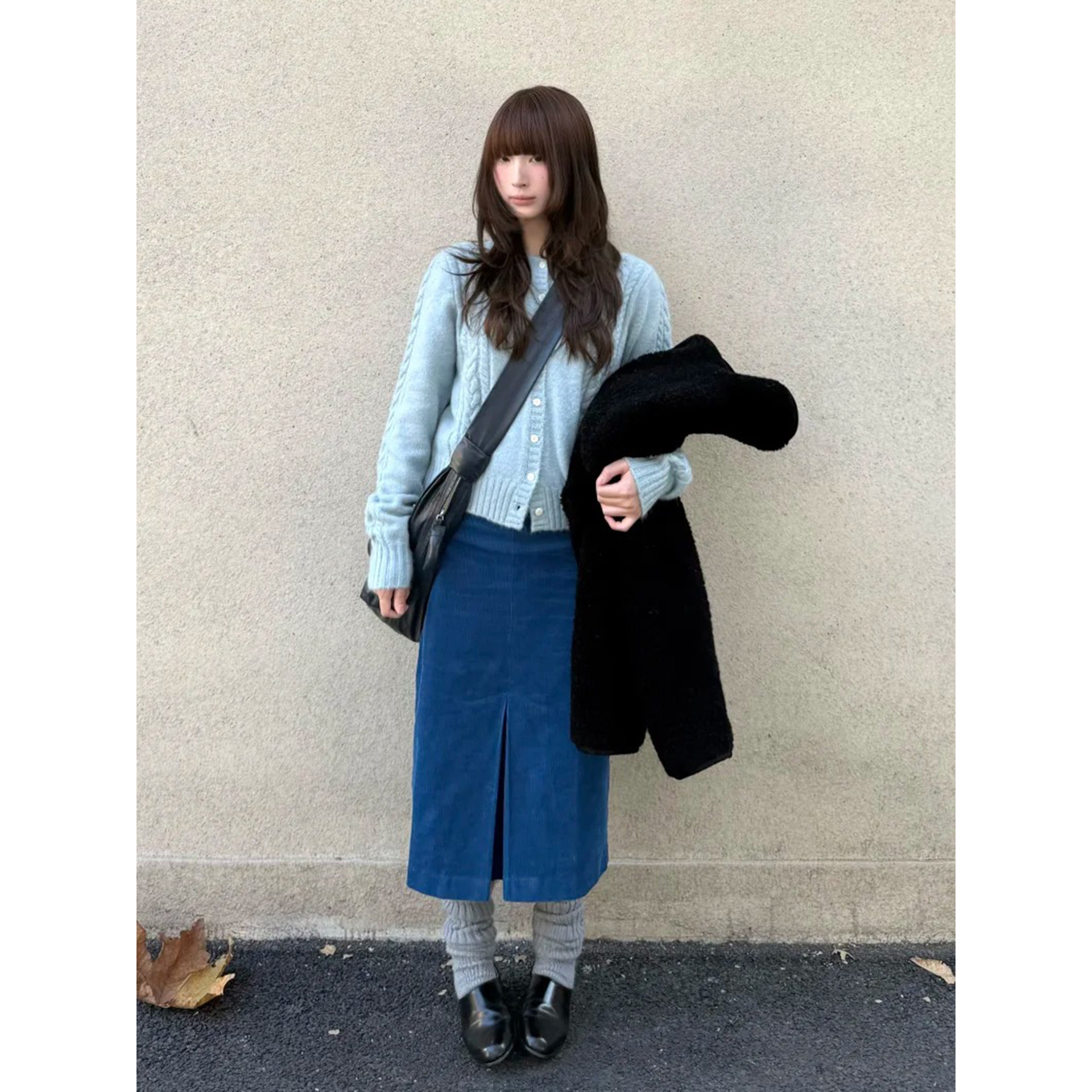 日系设计师款克莱因蓝色灯芯绒直筒裙女学院风复古对褶百搭半身裙