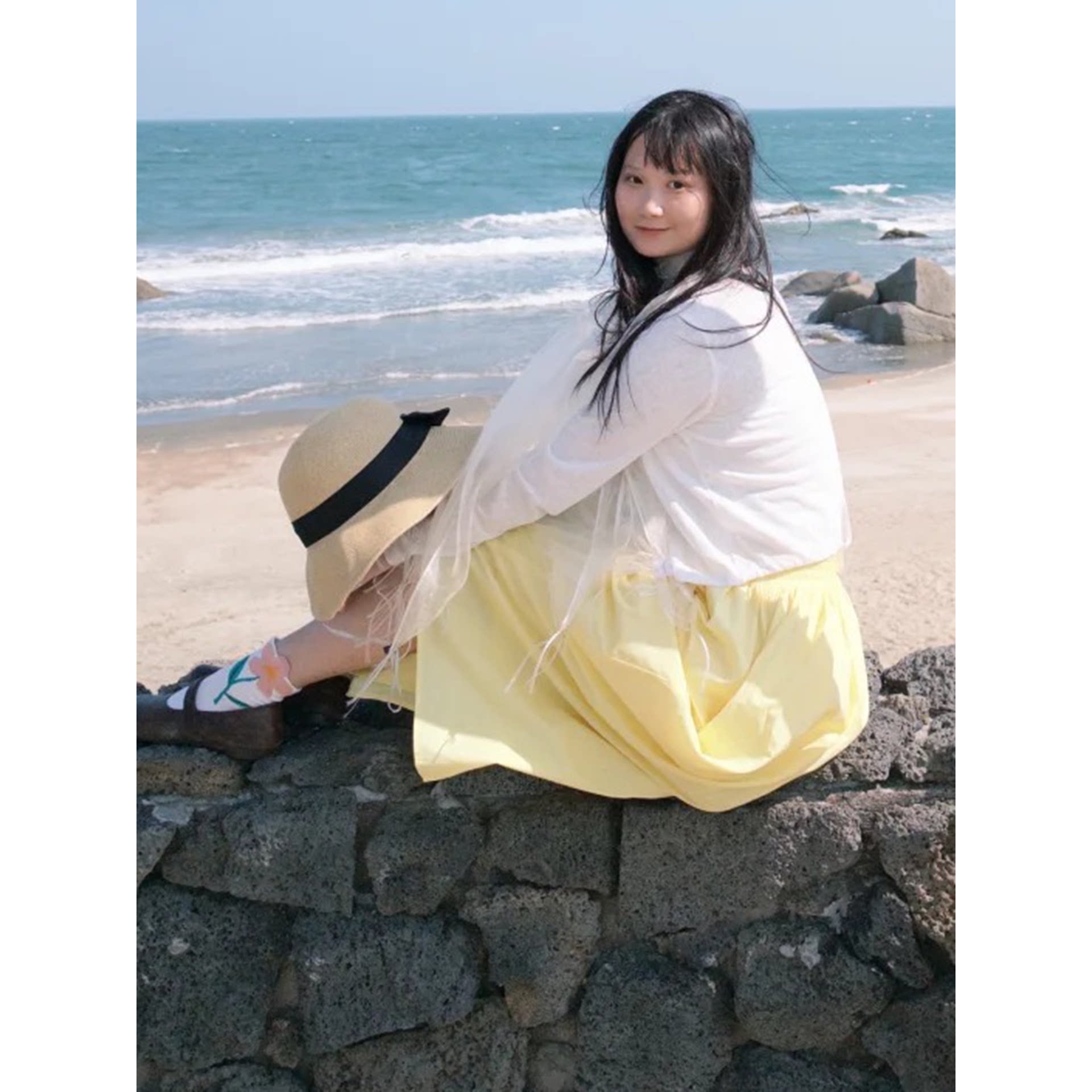 日系温柔风奶油黄色垂感高腰a字裙女学院风简约纯色高腰半身伞裙