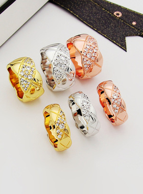 亚金饰品 新款宽版窄版菱格纹带钻戒指 情侣格纹斜镶钻戒指