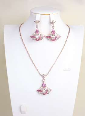 新款粉钻扇子项链镀金重工高级感女士晚装礼服扇形套装轻奢风