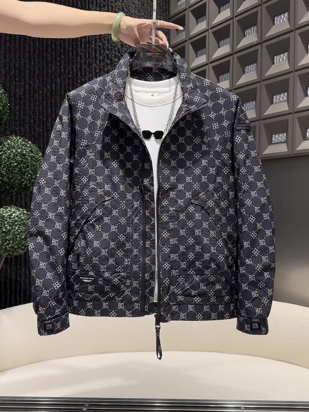 2025秋季新款痞帅高级感立领夹克上衣青年潮牌男士印花休闲外套,男装,夹克,淘宝优惠券,粉丝福利购,淘宝优惠卷