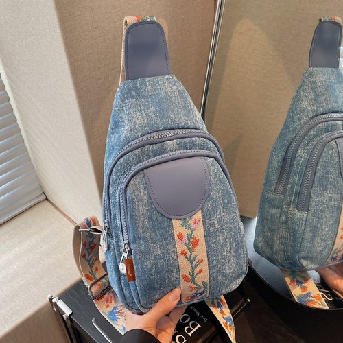 小众设计牛仔布大容量胸包通勤包