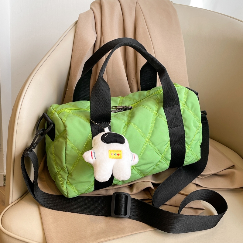 大容量包包女2025春夏新款菱格波士顿枕头包尼龙布通勤斜挎手提包