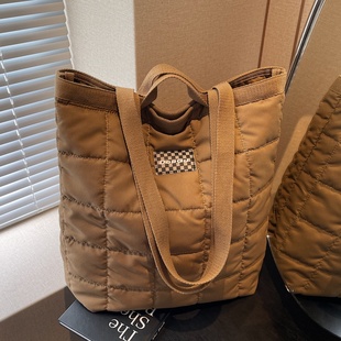 冬季 大容量手提布袋大学生通勤单肩托特包 菱格棉服包包女2025新款