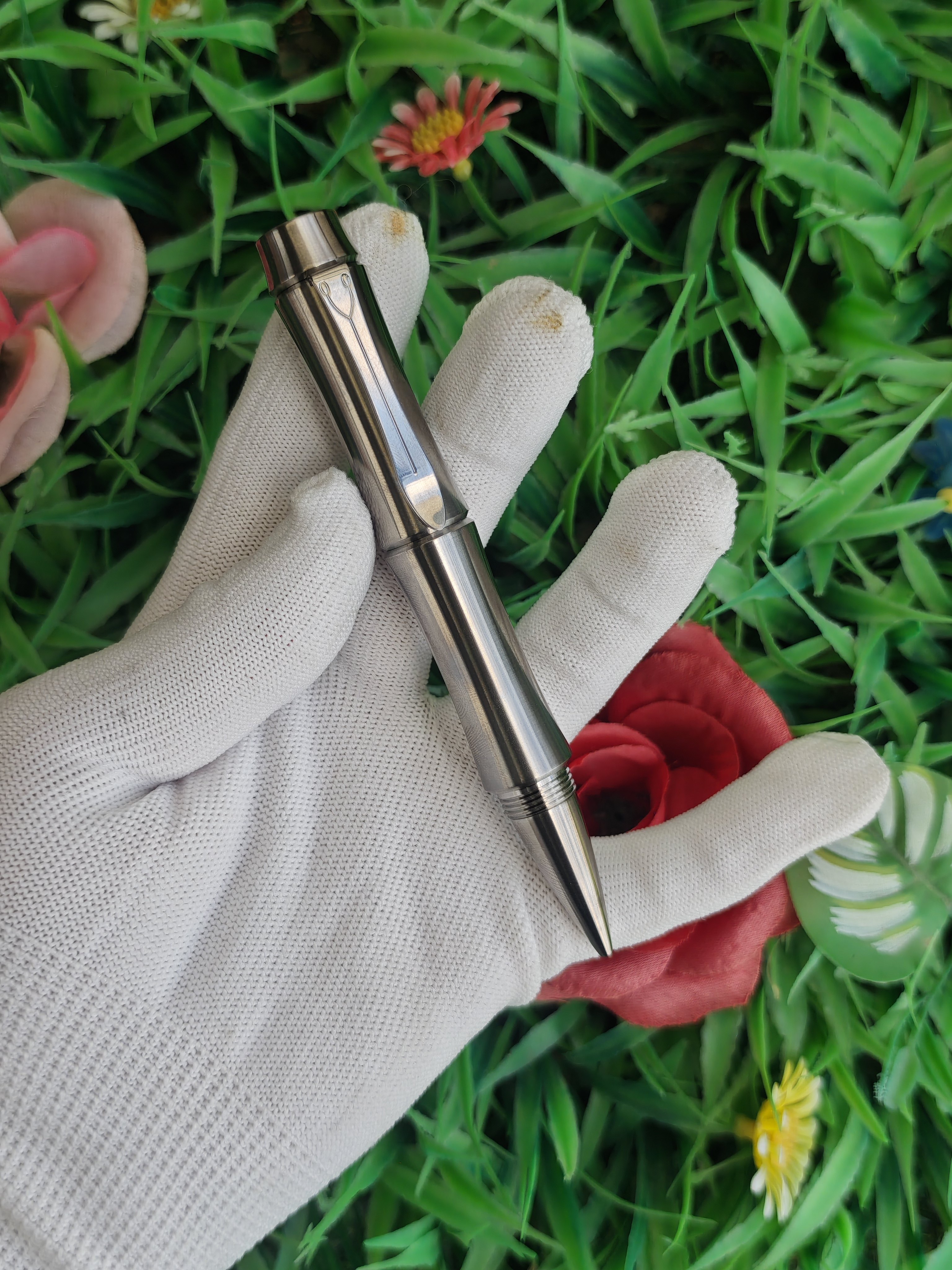 新特制加厚钛合金材料短款竹节战术笔edc钢笔中性笔耐用厚实两用