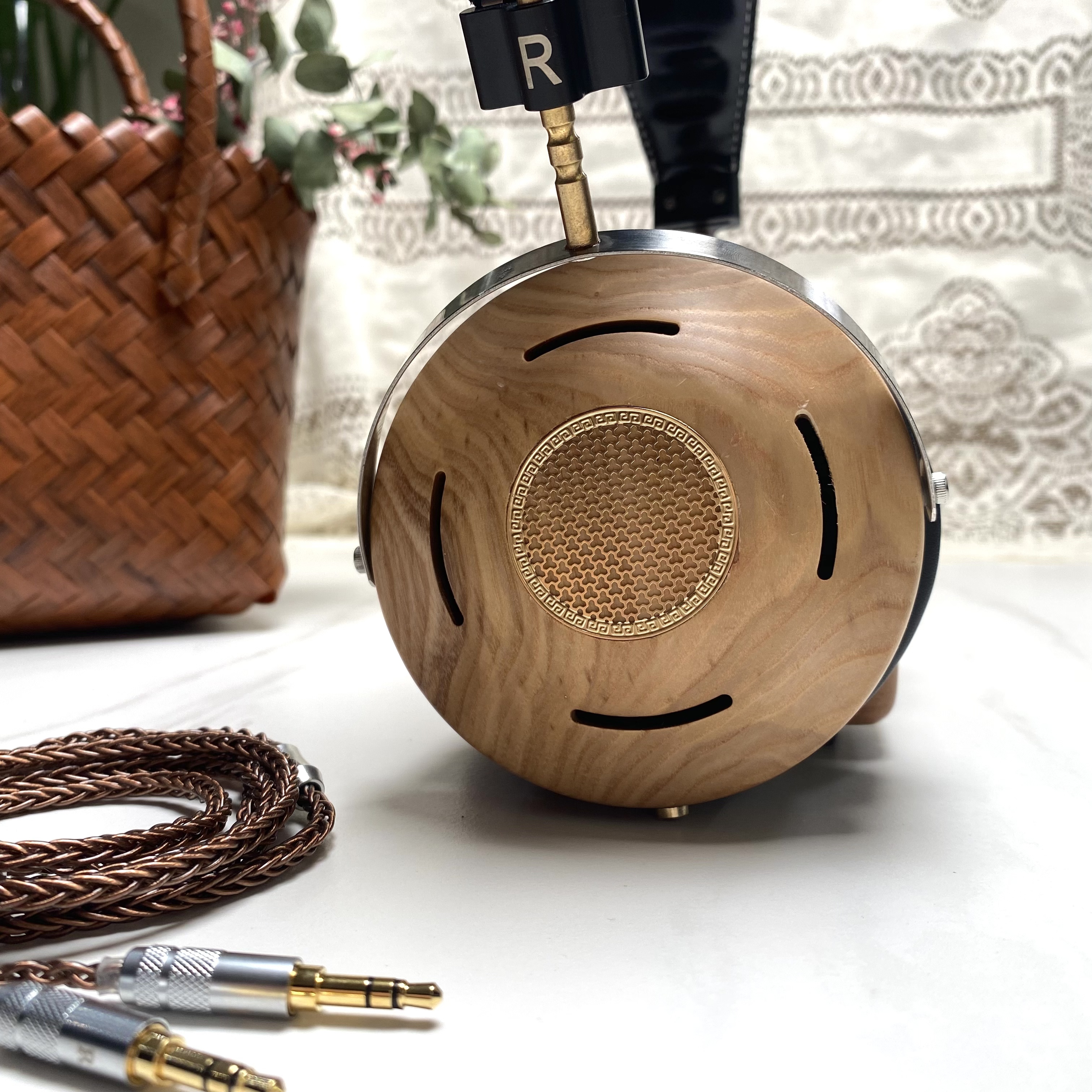 大块头70mm单元全尺寸白蜡木羊皮真皮头戴式耳机人声低音高音通吃