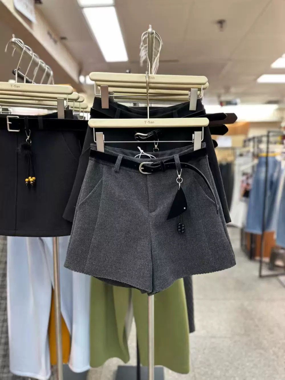 高腰短裤女2026春季新款时尚百搭减龄洋气显瘦A字裙潮学生学院风,女装/女士精品,短裤,淘宝优惠券,粉丝福利购,淘宝优惠卷