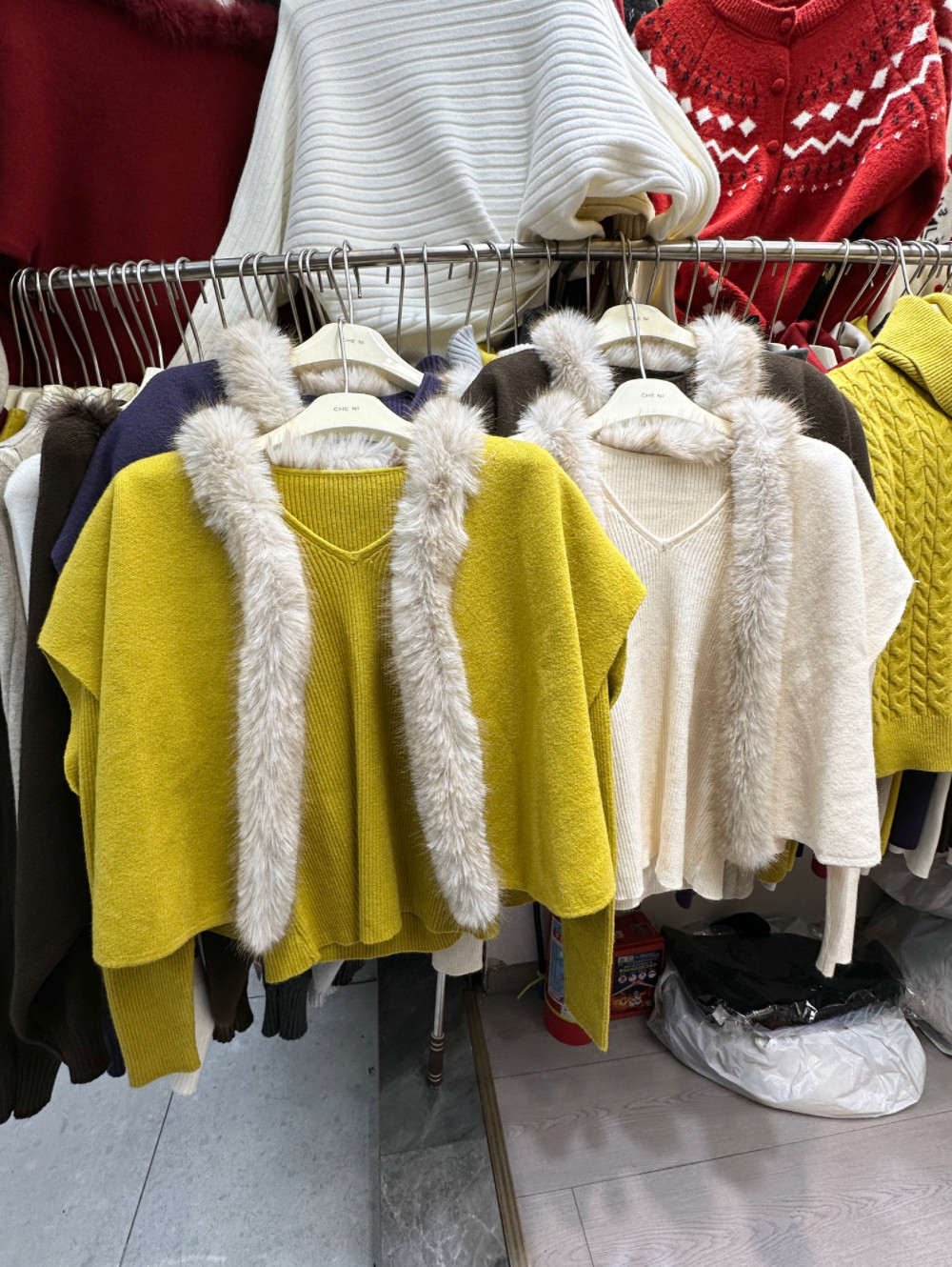 毛领长袖针织衫女2025冬季新款宽松设计感毛衣外套上衣6691两件套,女装/女士精品,毛针织衫,淘宝优惠券,粉丝福利购,淘宝优惠卷