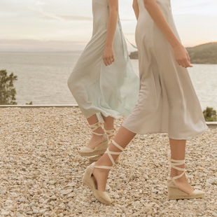 坡跟鞋子女凉鞋2026新款法式草编高跟鞋羊猄包头夏季配裙子包邮