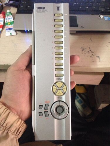 雅马哈v592 v902 v690 v692 v1105 v1103 v792 功放机原装遥控器