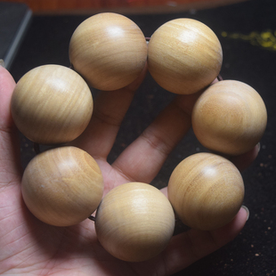 奶香木大手串4.0*7颗 甜椰奶香味明显持久 超大佛珠40mm白色香沉