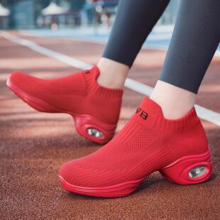 舞蹈鞋女跳舞鞋2024夏季中跟软底外穿时尚广场舞女鞋爵士舞运动鞋