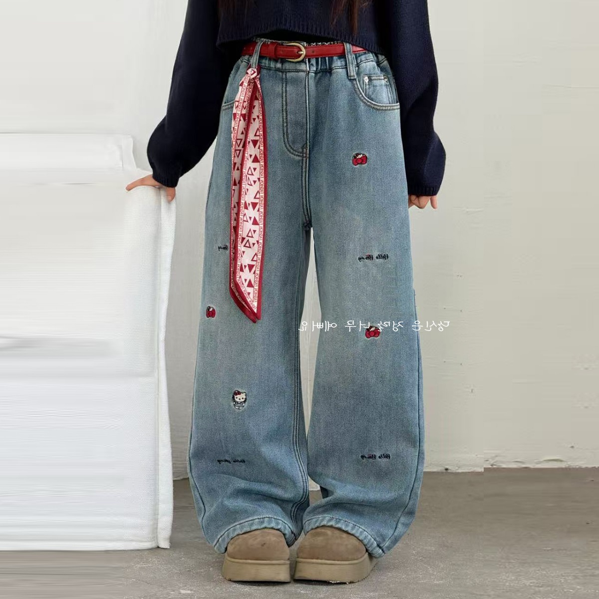 女童加绒直筒牛仔裤时髦秋冬